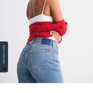 A&F Women’s Relaxed Jeans- curve love